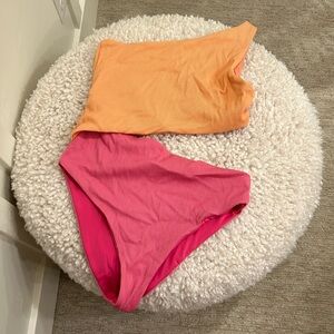 Cute one piece swimsuit